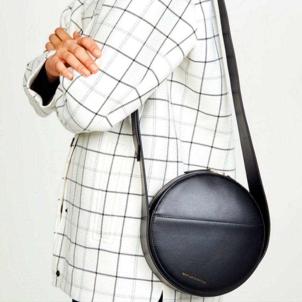 NWT WANT LES ESSENTIELS Liszt Navy Birch White Organic Cotton Round CrossbodyBag